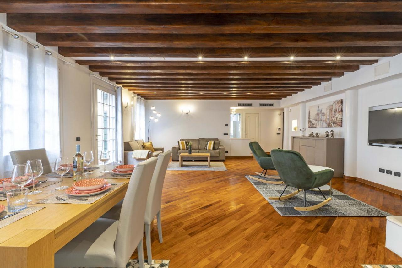Tolentini Canal View & Terrace By Wonderful Italy Veneţia Exterior foto