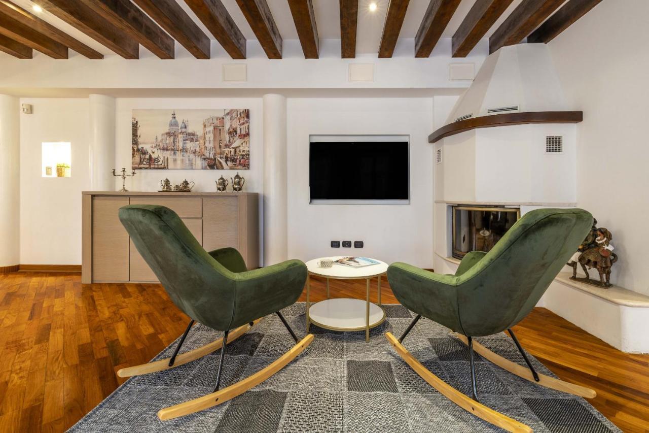 Tolentini Canal View & Terrace By Wonderful Italy Veneţia Exterior foto