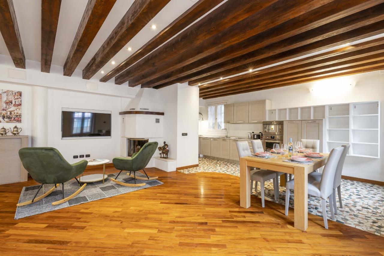 Tolentini Canal View & Terrace By Wonderful Italy Veneţia Exterior foto